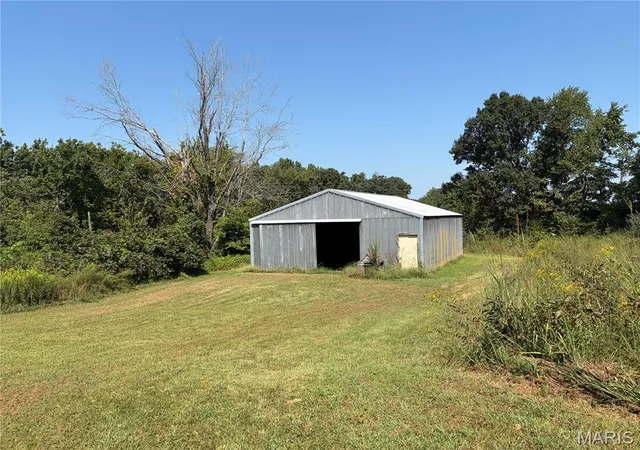 Photo 3 of Single family home for sale at 3116 Highway 50, Beaufort, MO 63013 | MLS# MIS26056502 | Listing updated on 2026-09-03