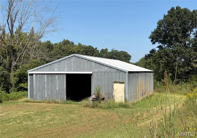 Photo 4 of Single family home for sale at 3116 Highway 50, Beaufort, MO 63013 | MLS# MIS26056502 | Listing updated on 2026-09-03