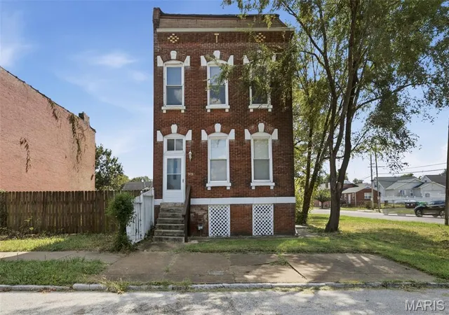 Photo 2 of Single family home for sale at 3034 Rutger St, Saint Louis, MO 63104 | MLS# MIS26056510 | Listing updated on 2026-09-07