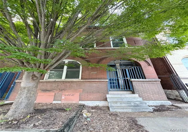 Photo 1 of Multi family home for sale at 1719 S Tucker Blvd, Saint Louis, MO 63104 | MLS# MIS26056511 | Listing updated on 2026-09-02
