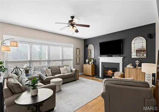 Photo 3 of Sale Pending at 616 Prairiegate Ct, Lake Saint Louis, MO 63367 | MLS# MIS26056525 | Listing updated on 2026-09-07