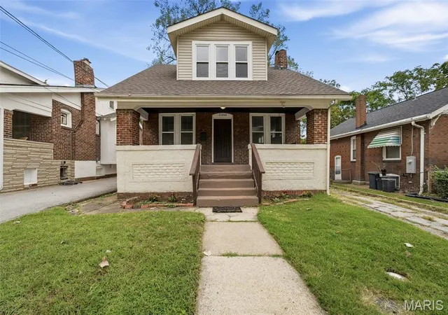 Photo 1 of Single family home for sale at 2256 Yale Ave, Saint Louis, MO 63143 | MLS# MIS26056529 | Listing updated on 2026-10-05