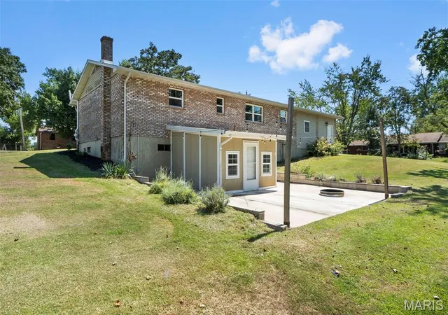 Photo 3 of Single family home for sale at 12 Jessie St, Perryville, MO 63775 | MLS# MIS26056534 | Listing updated on 2026-09-08