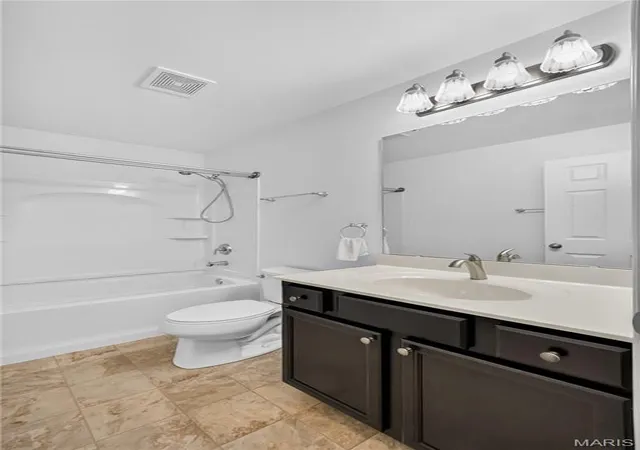 Photo 3 of Single family home for sale at 619 Wilmer Meadow Dr, Wentzville, MO 63385 | MLS# MIS26056539 | Listing updated on 2026-09-02