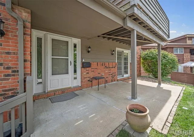 Photo 3 of Condo for sale at 1121 Claytonbrook Ct, Ballwin, MO 63011 | MLS# MIS26056565 | Listing updated on 2026-10-01
