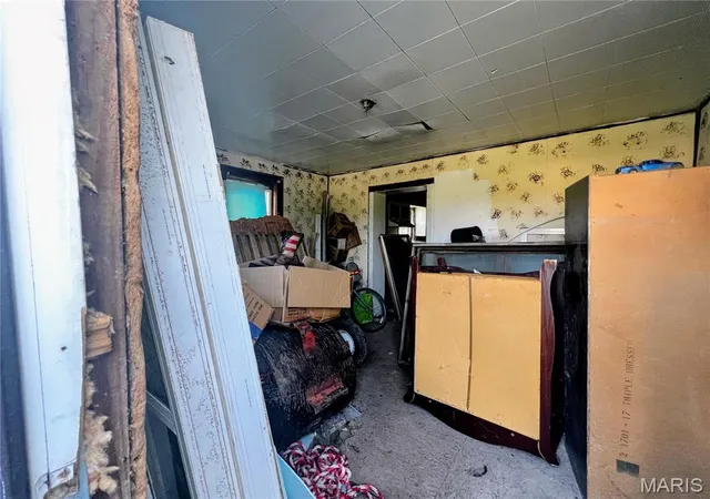 Photo 3 of Single family home for sale at 2001 Irwin St, Hannibal, MO 63401 | MLS# MIS26056569 | Listing updated on 2026-09-02