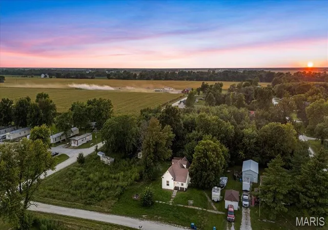 Photo 3 of Single family home for sale at 805 S Clark St, Bellflower, MO 63333 | MLS# MIS26056576 | Listing updated on 2026-09-30