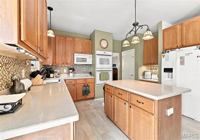 Photo 4 of Single family home for sale at 5576 Kellridge Ln, Saint Louis, MO 63128 | MLS# MIS26056597 | Listing updated on 2026-09-14