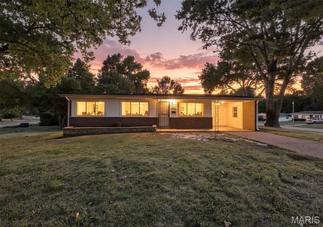 Photo 1 of Single family home for sale at 2540 Churchill Downs, Florissant, MO 63033 | MLS# MIS26056602 | Listing updated on 2026-10-05