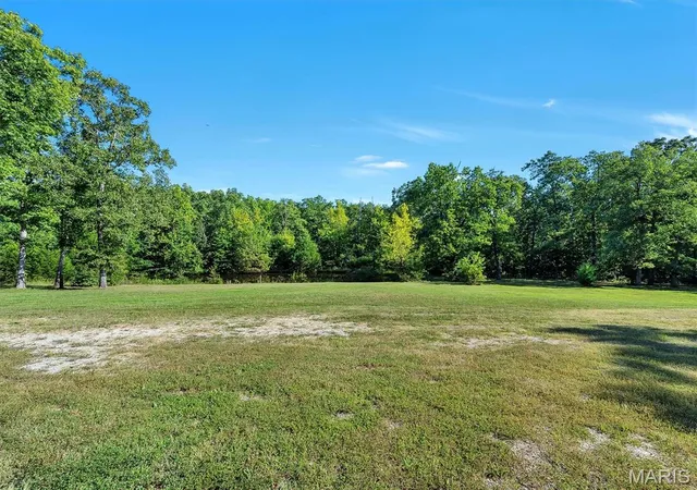 Photo 3 of Manufactured home for sale at 31 Indian Springs Rd, Steelville, MO 65565 | MLS# MIS26056610 | Listing updated on 2026-09-24