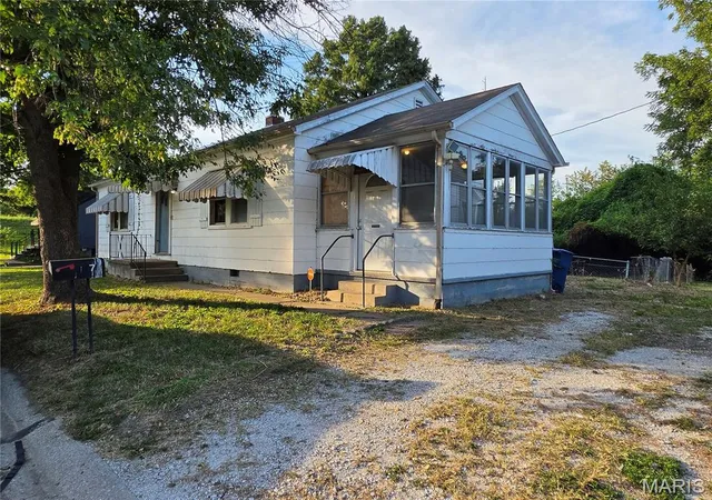 Photo 3 of Single family home for sale at 7 2nd Street, Saint Peters, MO 63376 | MLS# MIS26056627 | Listing updated on 2026-10-07