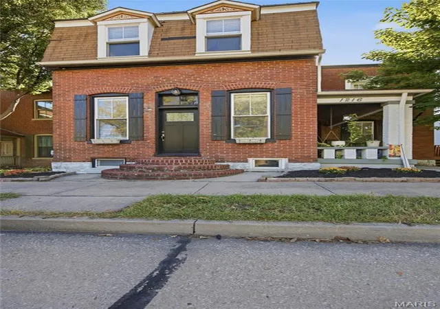 Photo 1 of Single family home for sale at 1216 N 5th Street, Saint Charles, MO 63301 | MLS# MIS26056635 | Listing updated on 2026-10-05