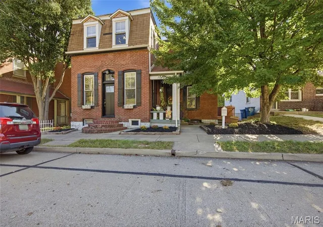 Photo 3 of Single family home for sale at 1216 N 5th Street, Saint Charles, MO 63301 | MLS# MIS26056635 | Listing updated on 2026-10-05