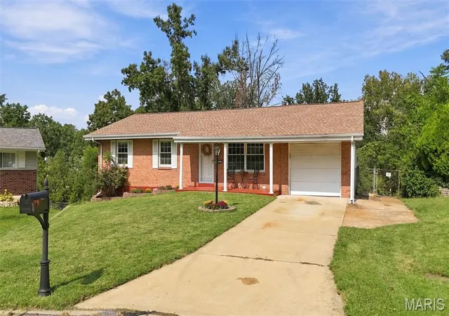 Photo 1 of Single family home for sale at 4303 Martyridge Ct, Saint Louis, MO 63129 | MLS# MIS26056650 | Listing updated on 2026-09-23