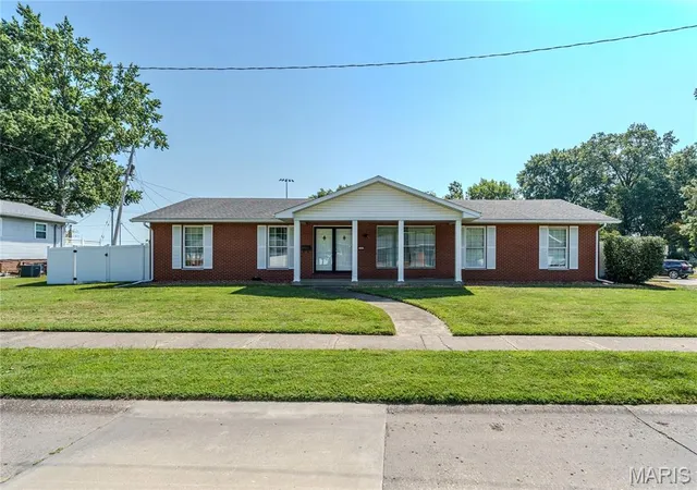 Photo 1 of Single family home for sale at 3300 Colgate Pl, Granite City, IL 62040 | MLS# MIS26056658 | Listing updated on 2026-09-08