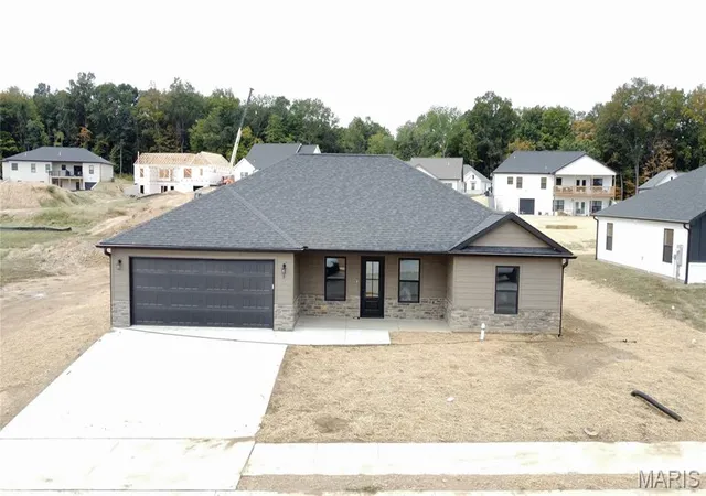Photo 3 of Single family home for sale at 3523 Brahma Dr, Cape Girardeau, MO 63701 | MLS# MIS26056664 | Listing updated on 2026-10-05