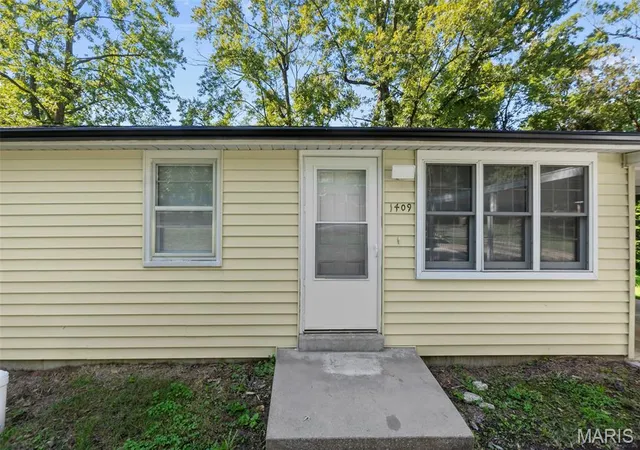 Photo 2 of Single family home for sale at 1409 Ripley St, Cape Girardeau, MO 63701 | MLS# MIS26056672 | Listing updated on 2026-09-28