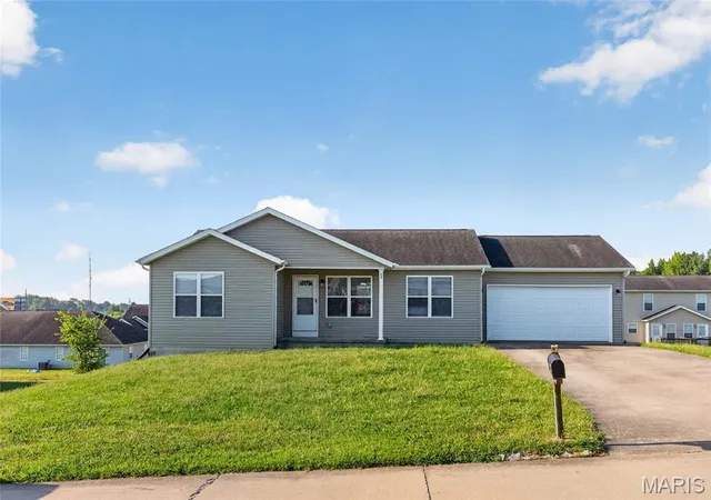 Photo 1 of Sale Pending at 172 Black Willow Ln, Cape Girardeau, MO 63701 | MLS# MIS26056675 | Listing updated on 2026-09-14