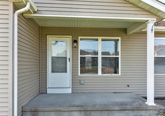 Photo 2 of Sale Pending at 172 Black Willow Ln, Cape Girardeau, MO 63701 | MLS# MIS26056675 | Listing updated on 2026-09-14