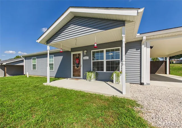 Photo 2 of Sale Pending at 266 Cypress Dr, Jackson, MO 63755 | MLS# MIS26056678 | Listing updated on 2026-09-06