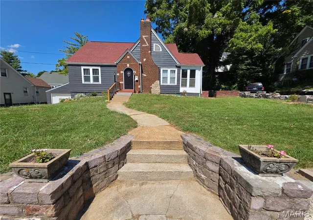 Photo 4 of Single family home for sale at 33 Glenview Dr, Belleville, IL 62223 | MLS# MIS26056684 | Listing updated on 2026-09-04