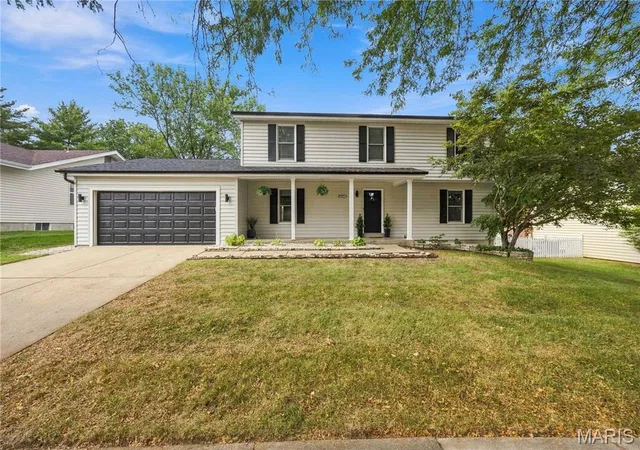 Photo 2 of Sale Pending at 2952 N Kristopher Bnd Ct, Saint Charles, MO 63303 | MLS# MIS26056690 | Listing updated on 2026-09-23