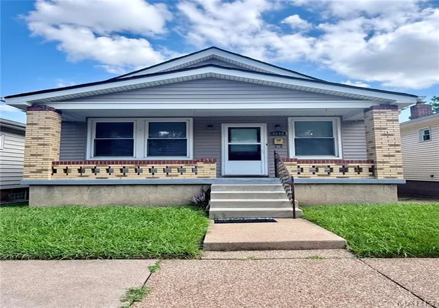 Photo 1 of Single family home for sale at 4640 Ray Ave, Saint Louis, MO 63116 | MLS# MIS26056706 | Listing updated on 2026-09-03