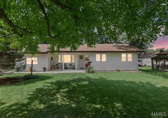 Photo 2 of Single family home for sale at 613 N Washington St, Sparta, IL 62286 | MLS# MIS26056708 | Listing updated on 2026-10-16