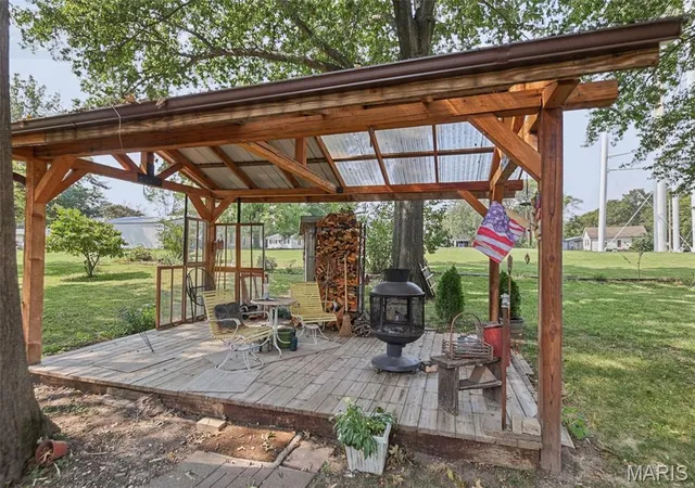 Photo 3 of Single family home for sale at 613 N Washington St, Sparta, IL 62286 | MLS# MIS26056708 | Listing updated on 2026-10-16