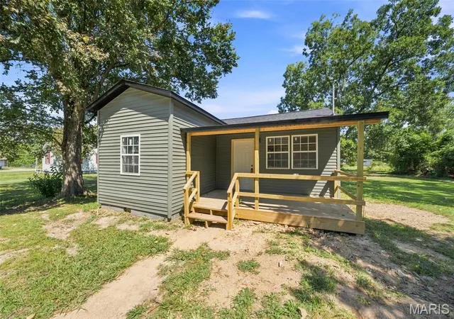 Photo 2 of Single family home for sale at 1516 Truman St, Poplar Bluff, MO 63901 | MLS# MIS26056710 | Listing updated on 2026-09-02