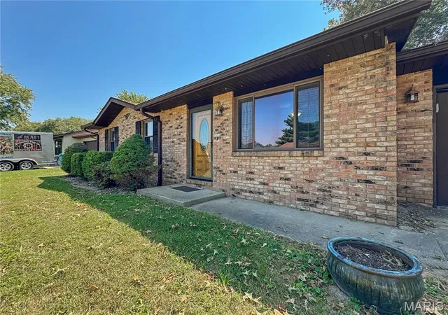 Photo 3 of Single family home for sale at 3 Adams St, Smithton, IL 62285 | MLS# MIS26056712 | Listing updated on 2026-09-14