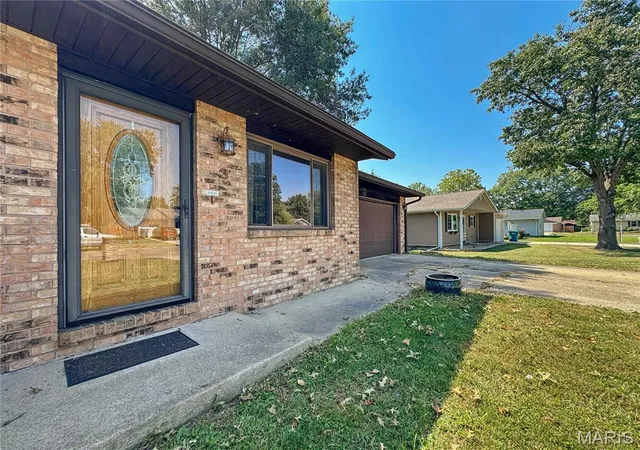 Photo 4 of Single family home for sale at 3 Adams St, Smithton, IL 62285 | MLS# MIS26056712 | Listing updated on 2026-09-14