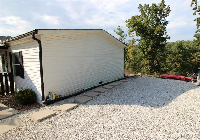 Photo 3 of Single family home for sale at 409 Cheyenne Ln, Wright City, MO 63390 | MLS# MIS26056719 | Listing updated on 2026-09-14