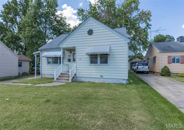 Photo 3 of Sale Pending at 545 Scott St, Sainte Genevieve, MO 63670 | MLS# MIS26056720 | Listing updated on 2026-09-08