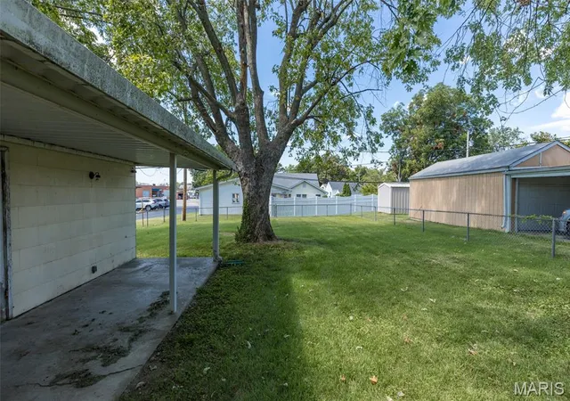 Photo 4 of Sale Pending at 545 Scott St, Sainte Genevieve, MO 63670 | MLS# MIS26056720 | Listing updated on 2026-09-08