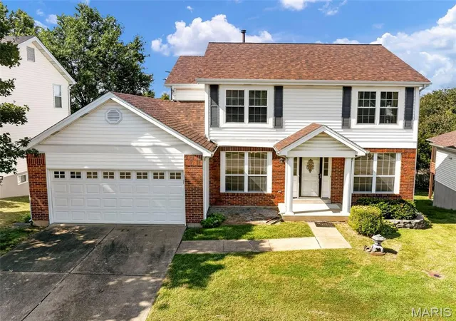 Photo 2 of Sale Pending at 4356 Kensington Manor Dr, Saint Louis, MO 63128 | MLS# MIS26056721 | Listing updated on 2026-09-07