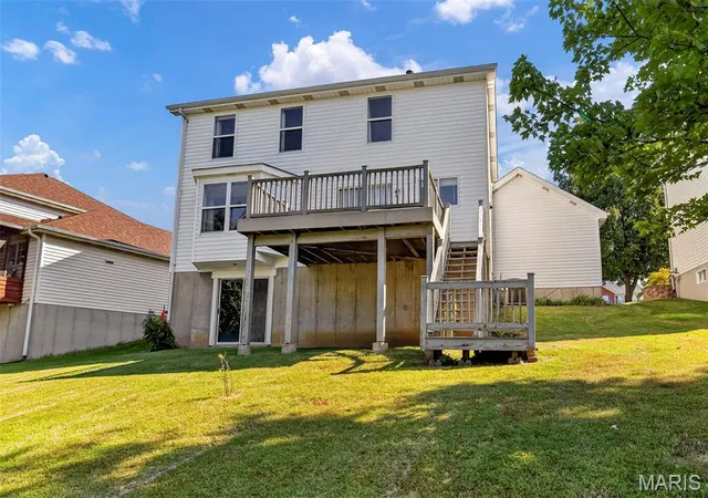 Photo 3 of Sale Pending at 4356 Kensington Manor Dr, Saint Louis, MO 63128 | MLS# MIS26056721 | Listing updated on 2026-09-07