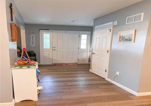 Photo 3 of Single family home for sale at 1013 Vardon Meadows Dr, Union, MO 63084 | MLS# MIS26056728 | Listing updated on 2026-09-25