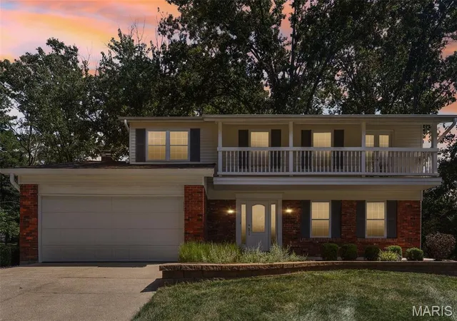 Photo 1 of Sale Pending at 70 Breezeview Dr, Ballwin, MO 63021 | MLS# MIS26056730 | Listing updated on 2026-09-15