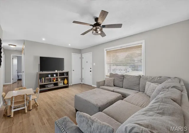 Photo 3 of Single family home for sale at 1035 Tempo Dr, Saint Louis, MO 63146 | MLS# MIS26056733 | Listing updated on 2026-09-14