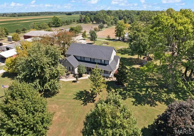 Photo 57 of Single family home for sale at 435 Kelly Dr, Granite City, IL 62040 | MLS# MIS26056741 | Listing updated on 2026-09-14