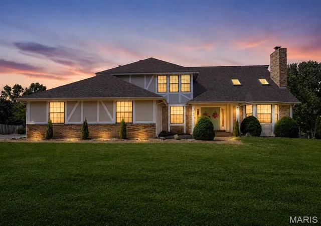 Photo 2 of Single family home for sale at 440 Meramec Way, Saint Charles, MO 63303 | MLS# MIS26056743 | Listing updated on 2026-10-03