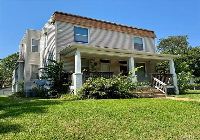 Photo 2 of Multi family home for sale at 905 N Church St, Belleville, IL 62220 | MLS# MIS26056749 | Listing updated on 2026-09-03