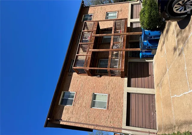 Photo 3 of Multi family home for sale at 10010 Willdan Dr, Saint Louis, MO 63123 | MLS# MIS26056751 | Listing updated on 2026-09-07