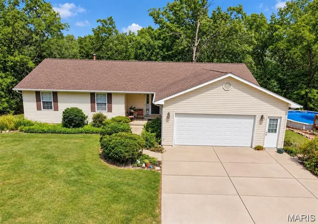 Single family home for sale at 31 Fawn Trl, Eolia, MO 63344 | MLS# MIS26056756