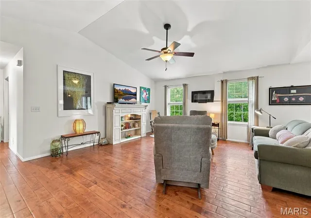 Photo 3 of Single family home for sale at 31 Fawn Trl, Eolia, MO 63344 | MLS# MIS26056756 | Listing updated on 2026-09-20