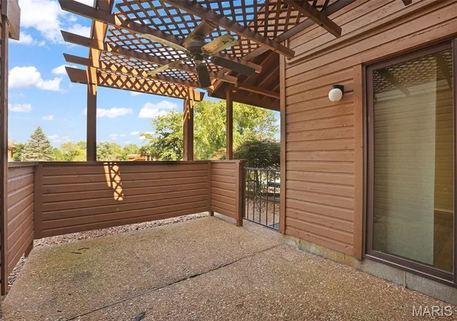 Photo 2 of Townhouse for sale at 226 Hemingway Ln #C, Weldon Spring, MO 63304 | MLS# MIS26056776 | Listing updated on 2026-09-02