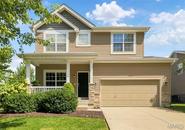 Photo 1 of Sale Pending at 995 Harmony Lake Pkwy, Saint Peters, MO 63376 | MLS# MIS26056778 | Listing updated on 2026-09-15