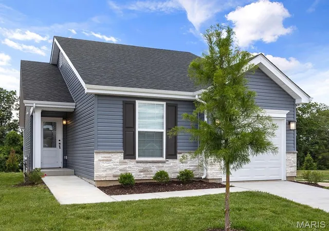 Photo 3 of Single family home for sale at 2 Summerfield At Winsel Park, Sullivan, MO 63080 | MLS# MIS26056783 | Listing updated on 2026-09-02