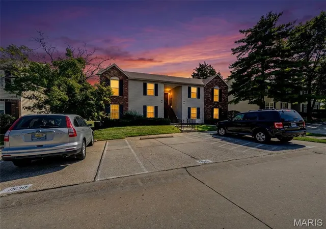 Photo 1 of Sale Pending at 1524 Surrey Ln #D, Saint Peters, MO 63304 | MLS# MIS26056786 | Listing updated on 2026-09-08
